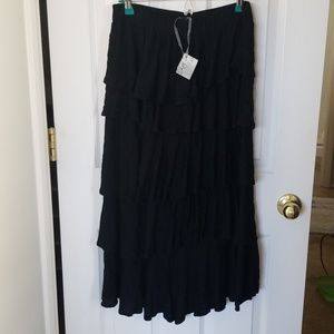 Black rayon tiered skirt Size L